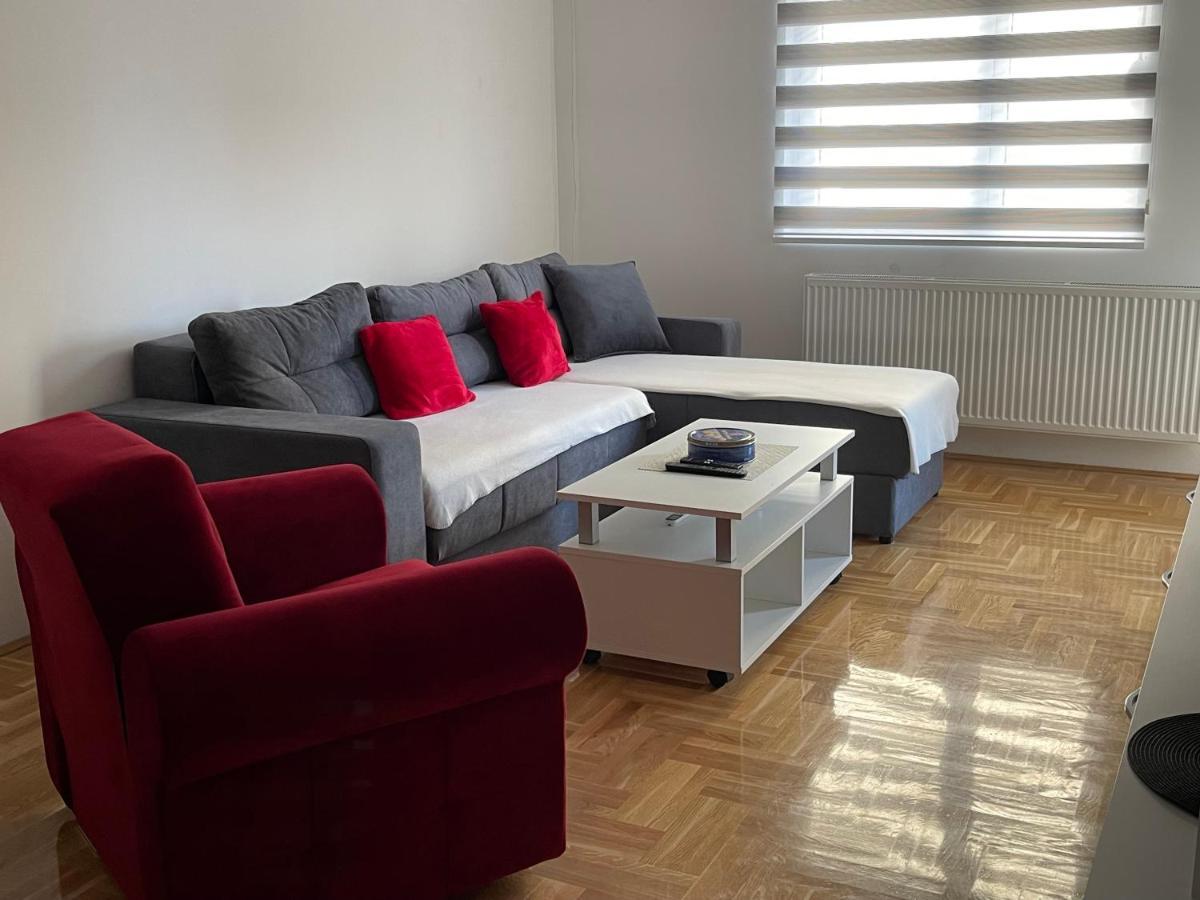 City Apartmani Ni Buitenkant foto