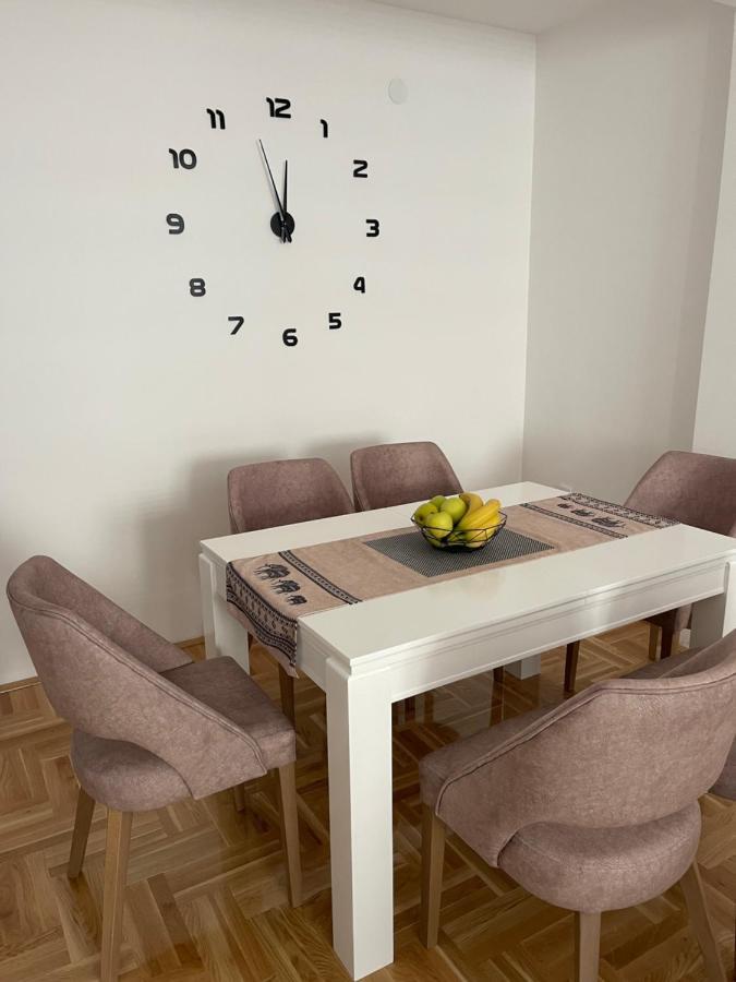 City Apartmani Ni Buitenkant foto