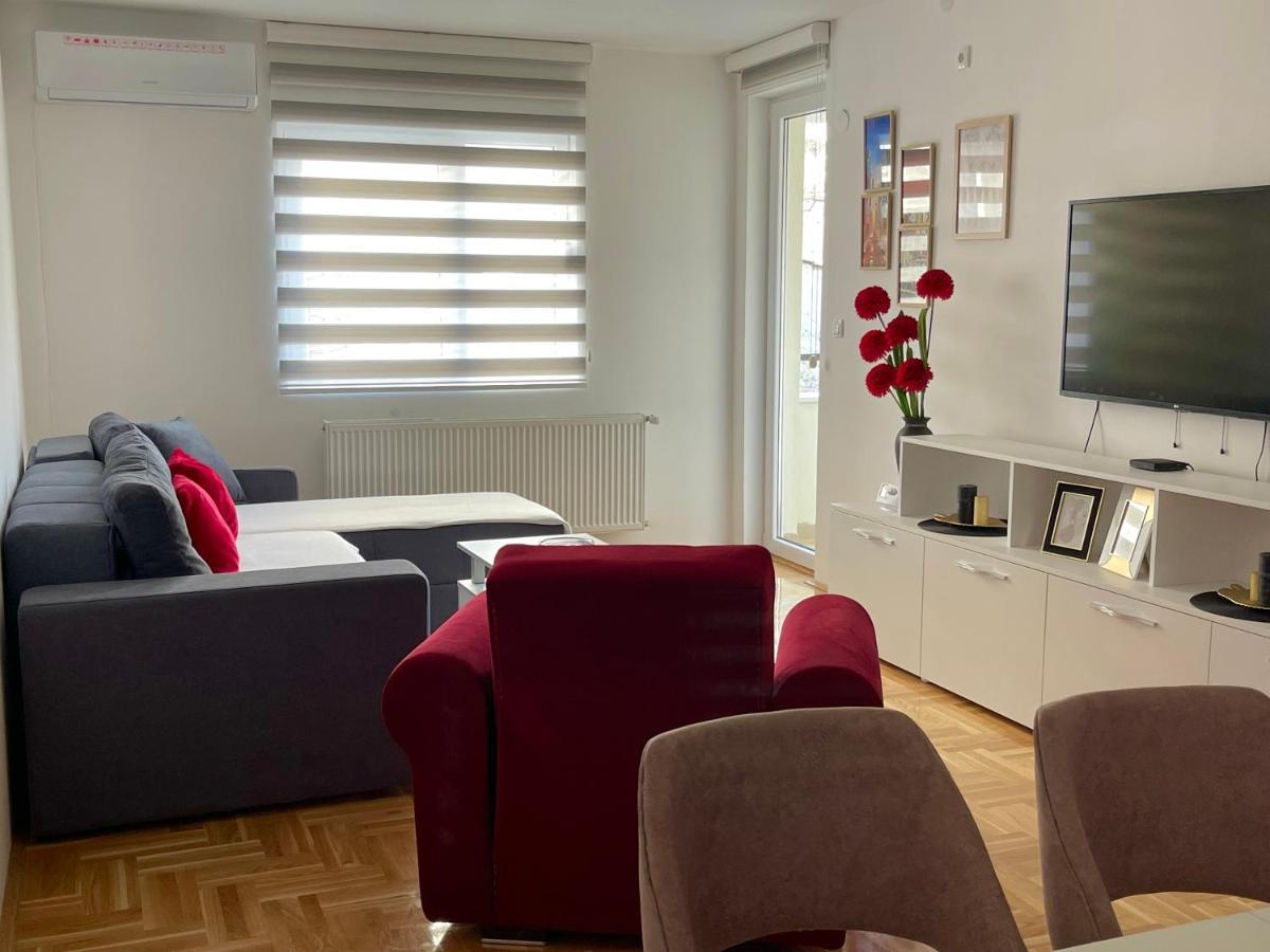 City Apartmani Ni Buitenkant foto