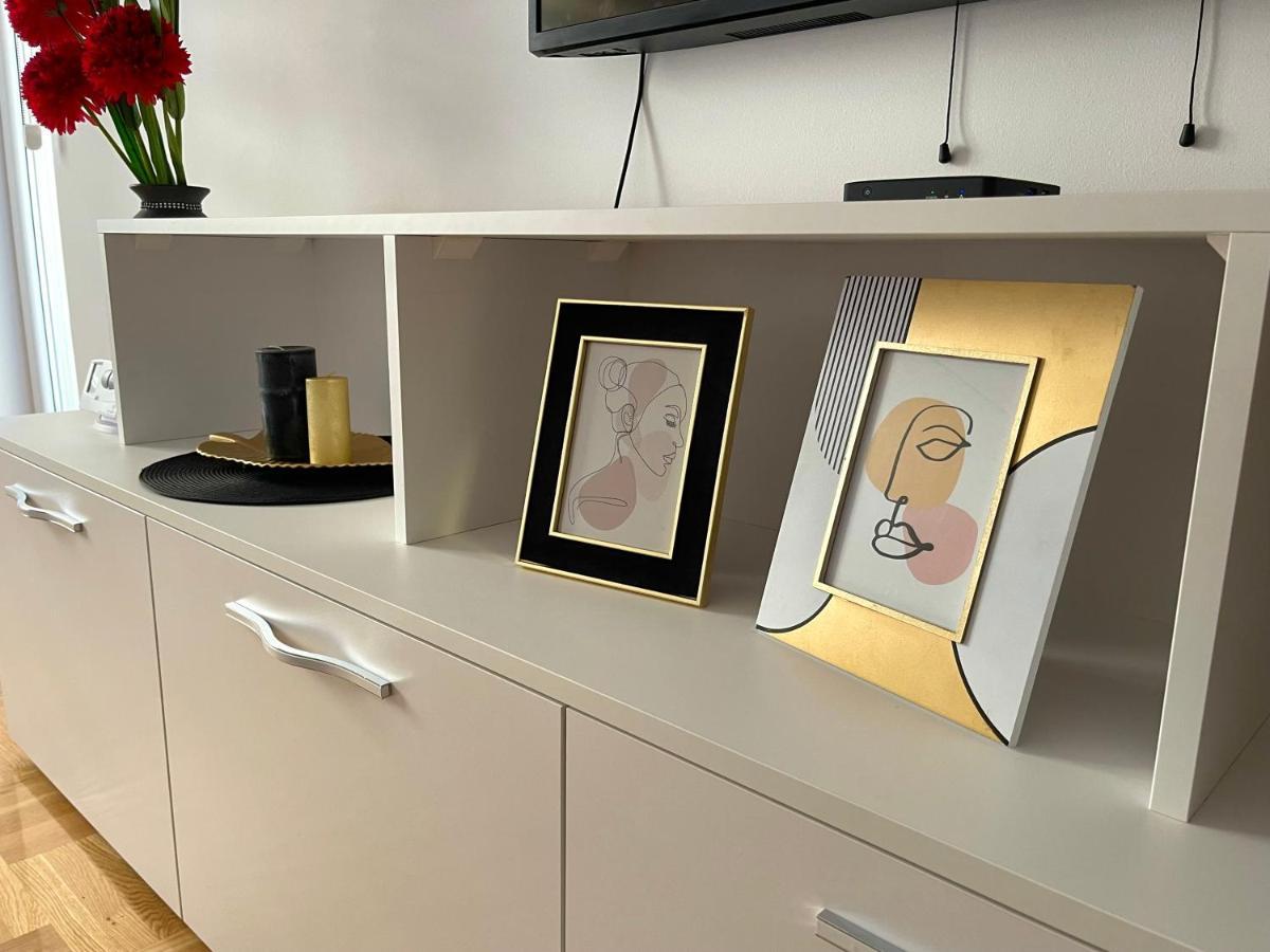 City Apartmani Ni Buitenkant foto
