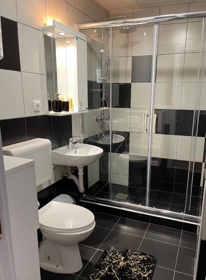 City Apartmani Ni Buitenkant foto